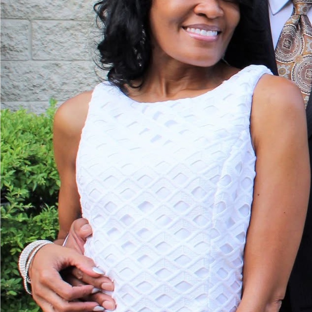Elegant White Sleeveless Top